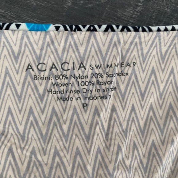 Acacia Swimwear Set - Picture 2 of 5